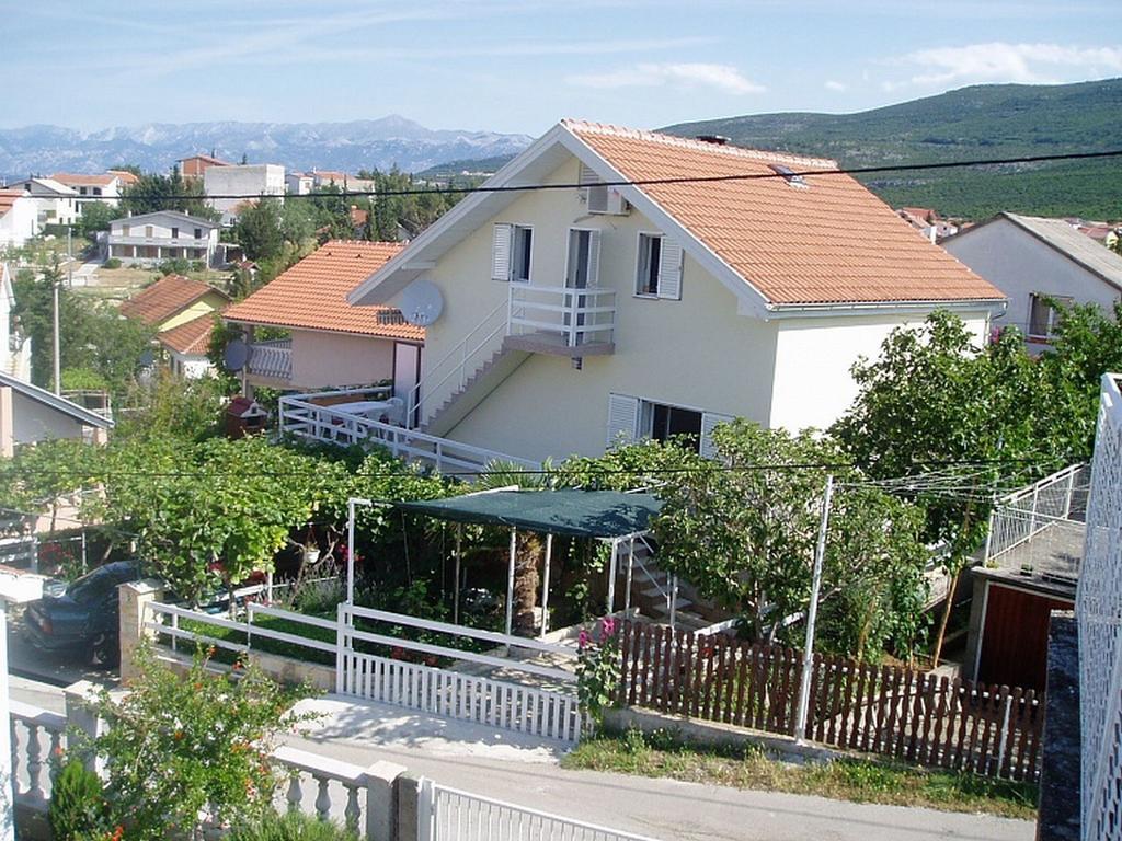 Kiwi Apartments Горни-Карин Экстерьер фото