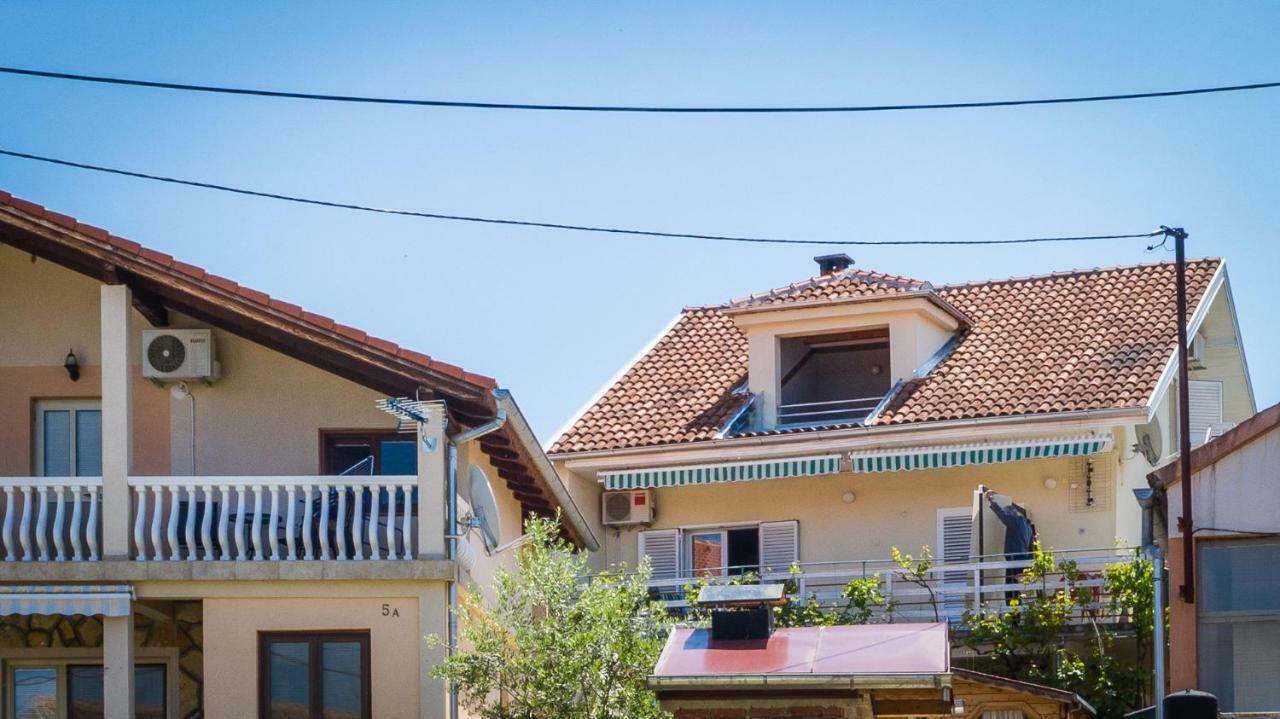 Kiwi Apartments Горни-Карин Экстерьер фото
