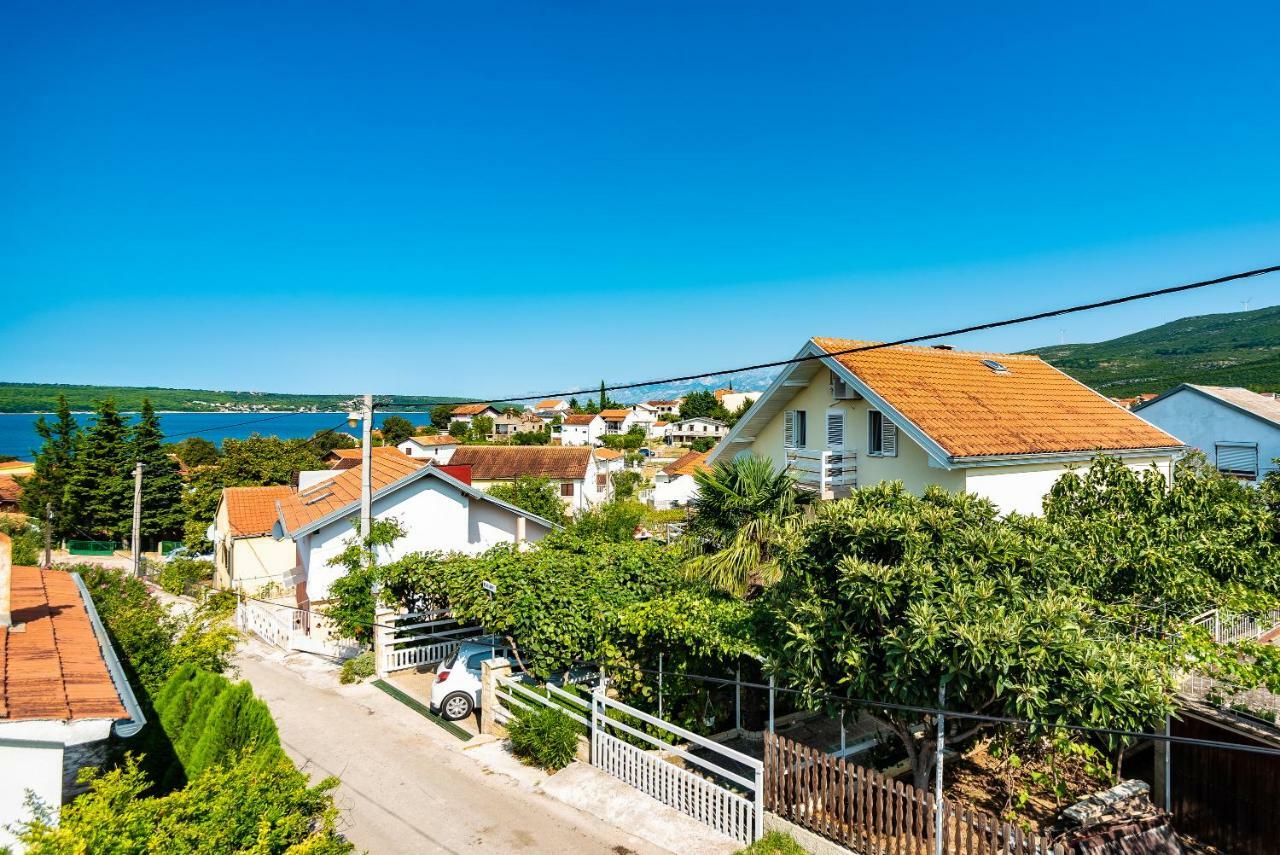 Kiwi Apartments Горни-Карин Экстерьер фото
