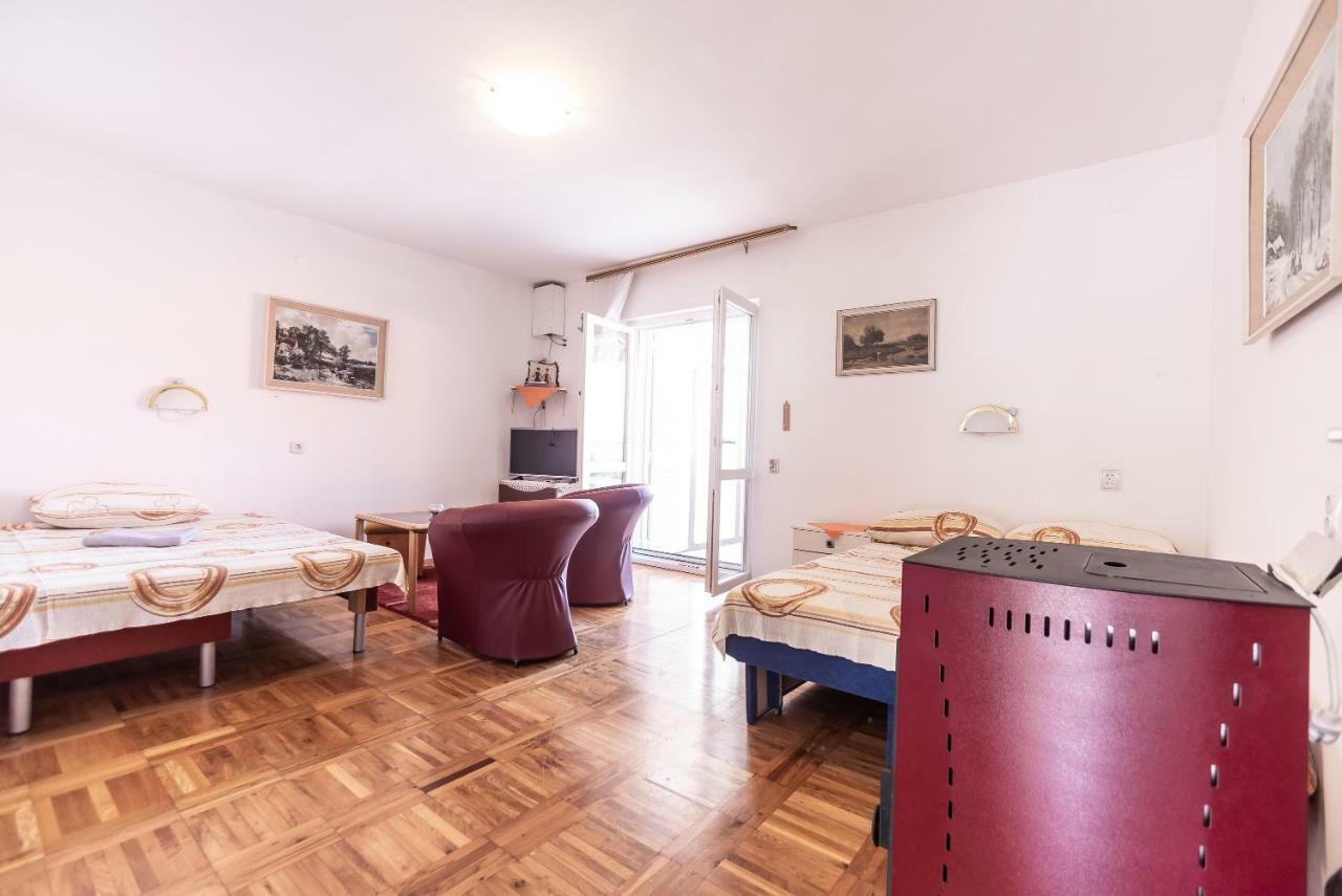 Kiwi Apartments Горни-Карин Экстерьер фото