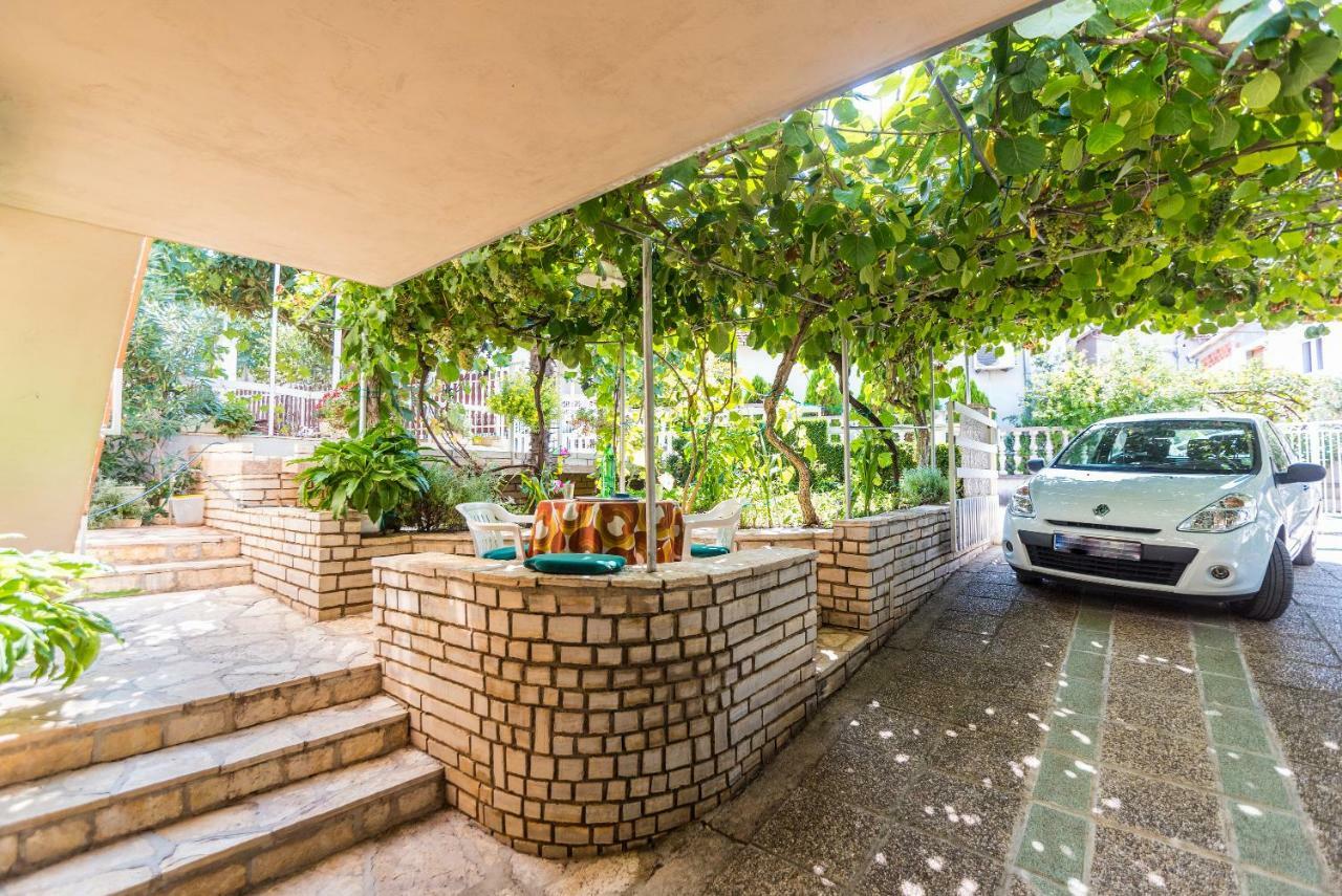 Kiwi Apartments Горни-Карин Экстерьер фото