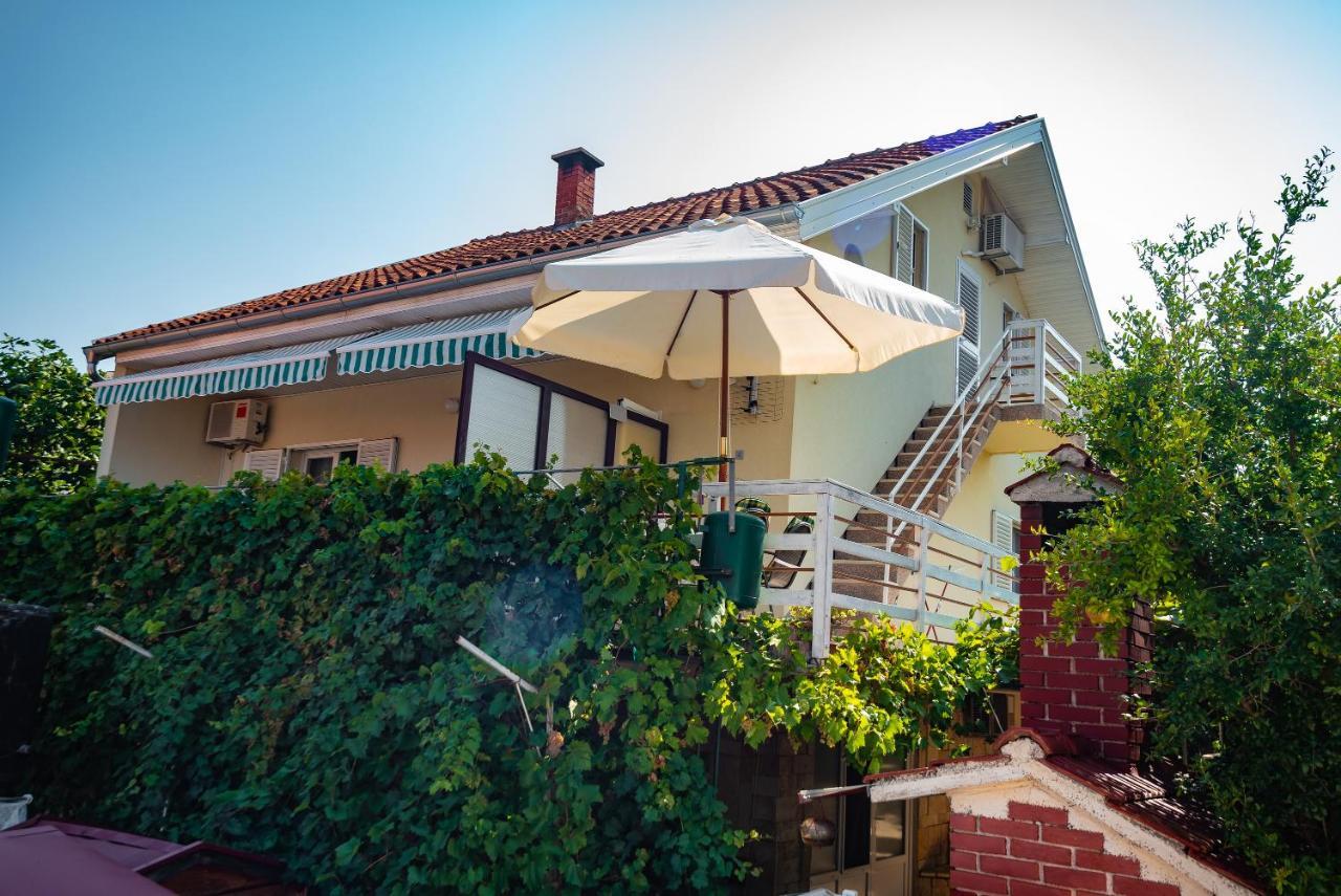 Kiwi Apartments Горни-Карин Экстерьер фото